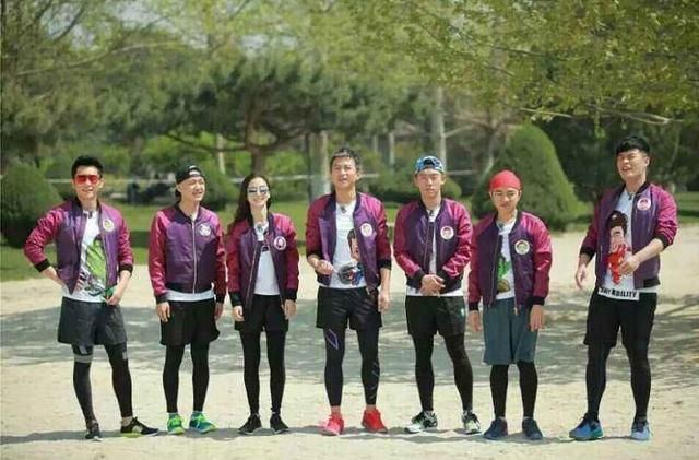 跑男第一季导演团队 t018dd93a9b76fd155d.jpg