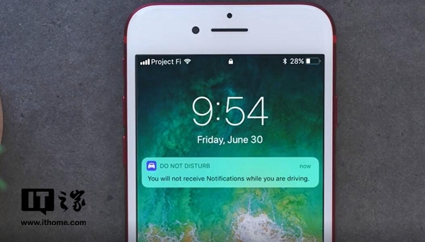 外媒视频演示苹果iOS11驾驶勿扰模式:开车莫