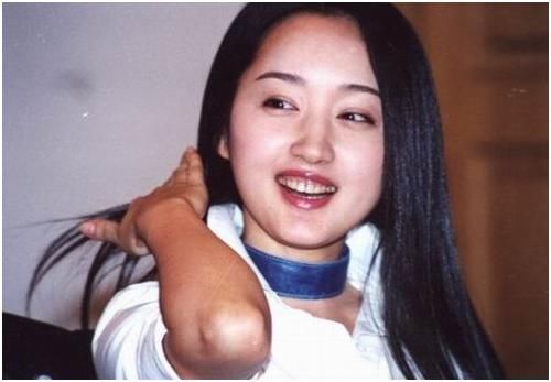 曾经比卓依婷还红,杨钰莹为初恋男友隐退16年