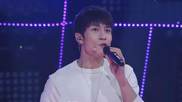 青春的气息！陈学东韩东君携手演唱《红蜻蜓》