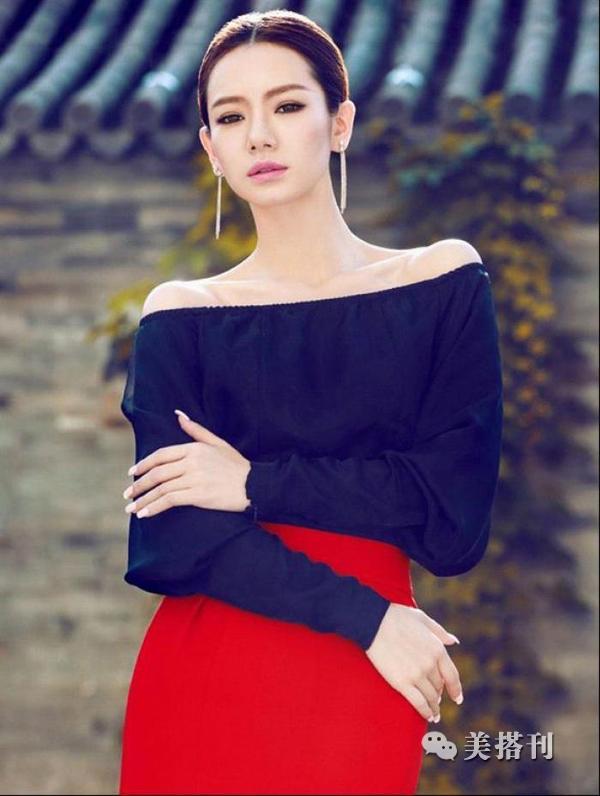 赵丽颖杨幂迪丽热巴都爱的一字肩,演绎优雅女