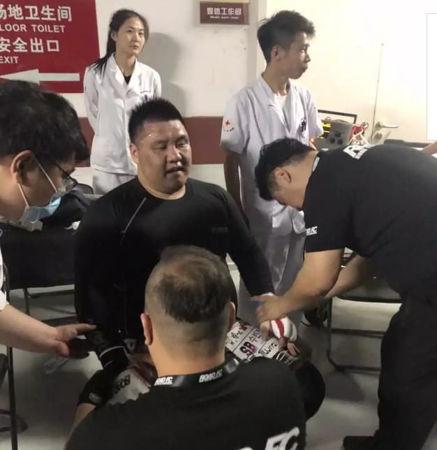 敖日格乐再KO韩国人金在勋!可功夫熊猫为何