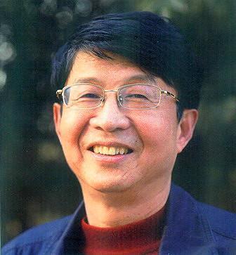 师从名家高二适王遐举，书风清丽疏朗，硬笔书法字帖印数创记录