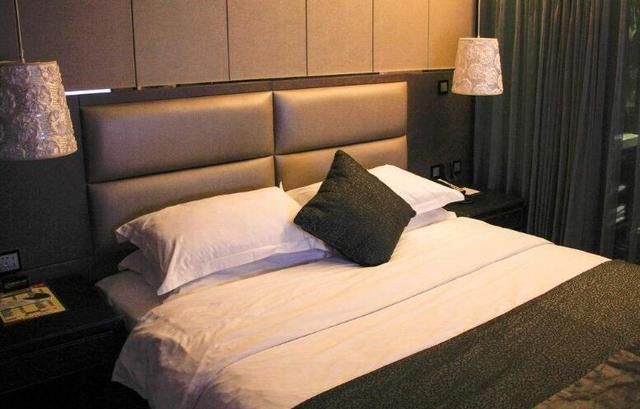 夫妻卧室别再用这种床单了,有钱人一看就懂,预