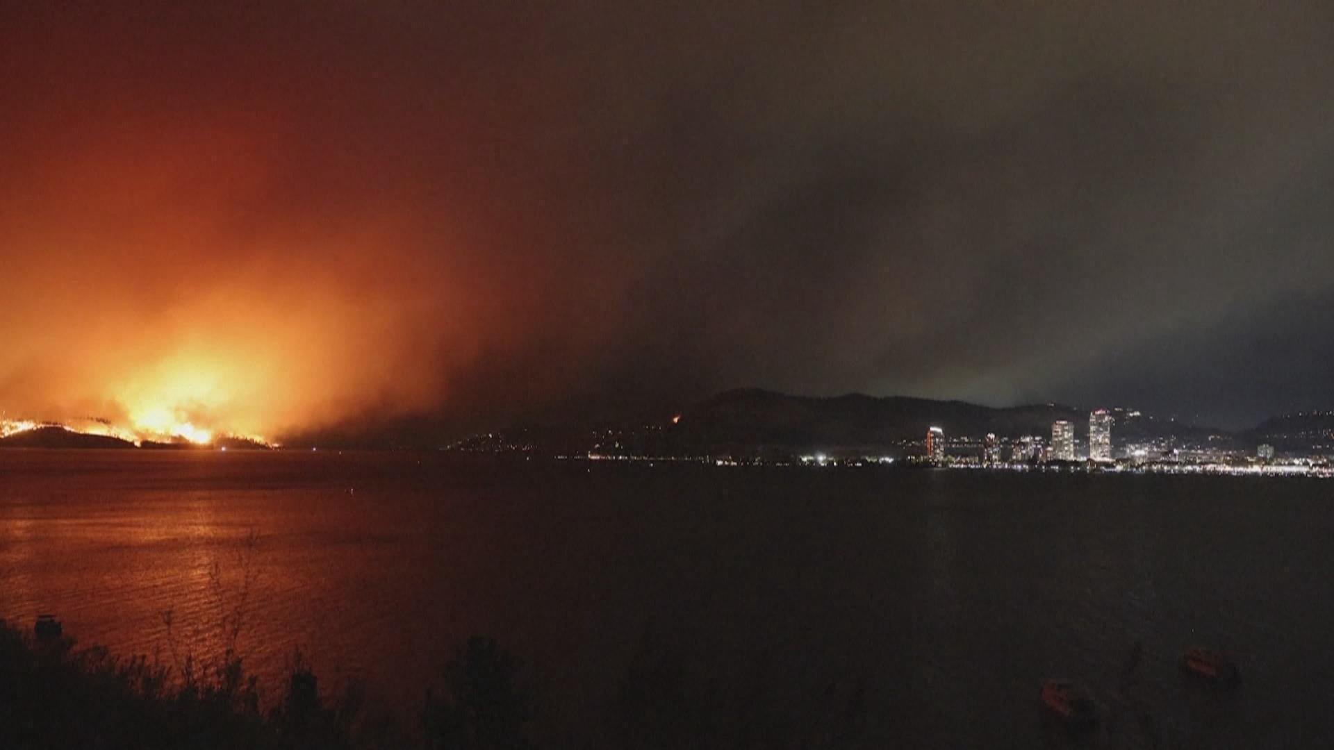 加拿大奥卡诺根地区两市因山火进入紧急状态