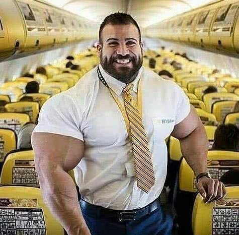 no6:施瓦辛格,他那几近完美的身材比例,完爆当今许多健美运动员.