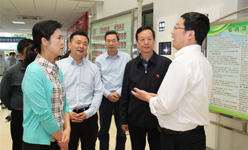 江西省政府副省长谢茹一行到江西省儿童医院调