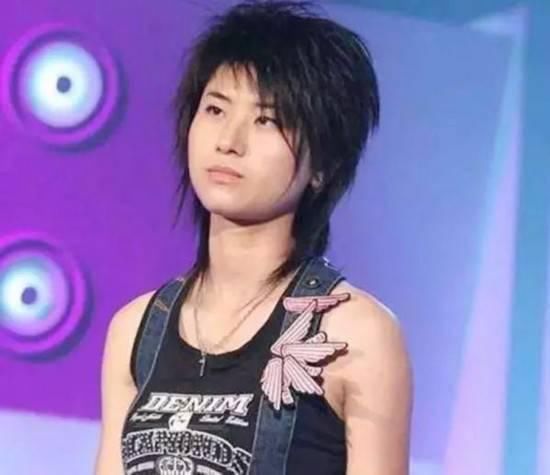 韩雪当年以文化课第一的成绩考入上戏,而热巴