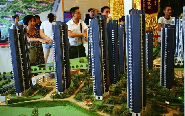 就算房子没人买全部拿来养狗也绝不降价!开