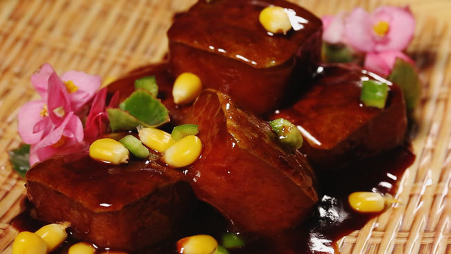 《养生厨房》脆皮“红烧肉” 《养生厨房》脆皮“红烧肉”