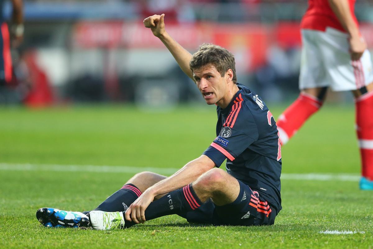 组图-穆勒怒吼庆祝 拜仁连续第5年进入欧冠四强