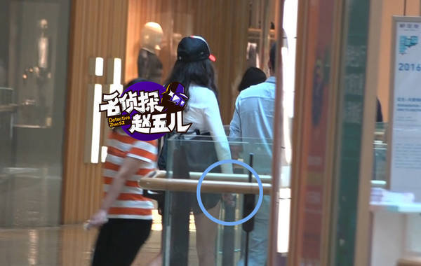 瞿颖与男友同居11年不婚 如今被拍牵手神秘男 瞿颖与男友同居11年不婚 如今被拍牵手神秘男