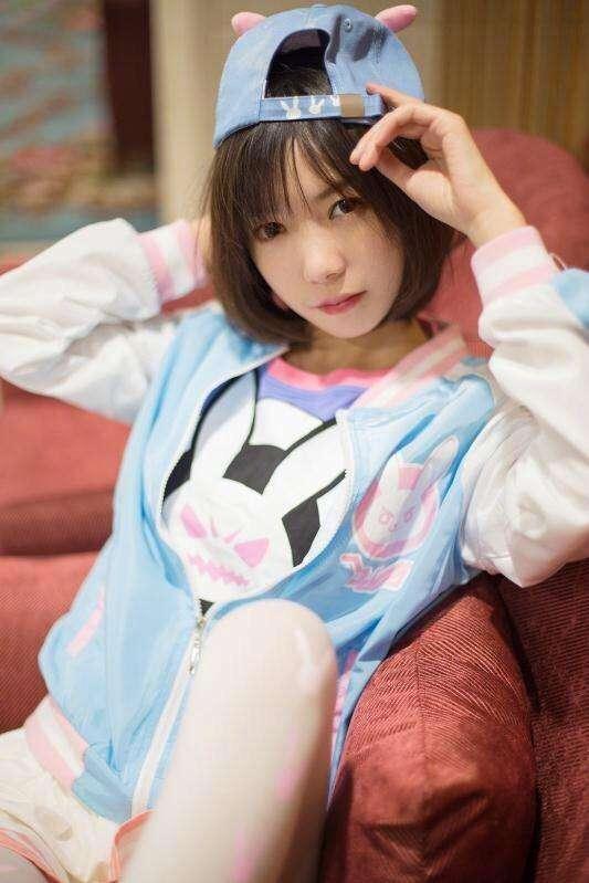 lol美女主播小楼爆照萝莉装 网友: 小哥哥别闹了