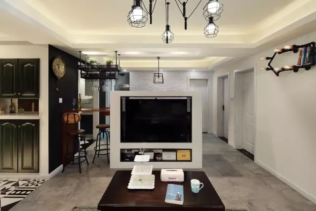 太原东润国际105平复古混搭工业风 巧妙设计旋