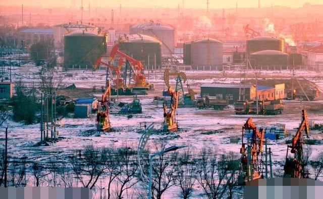 中国有这么多的石油和天然气,不能自给,还要进