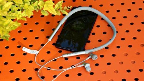 音质出色 续航长久 ,小米蓝牙项圈耳机体验