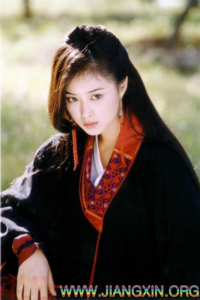 婆婆偏心小儿子,到死大儿媳妇也不愿意见她