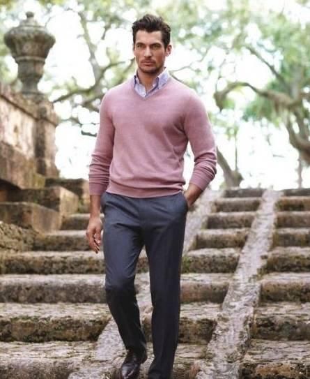 男士毛衣配什么裤子好看