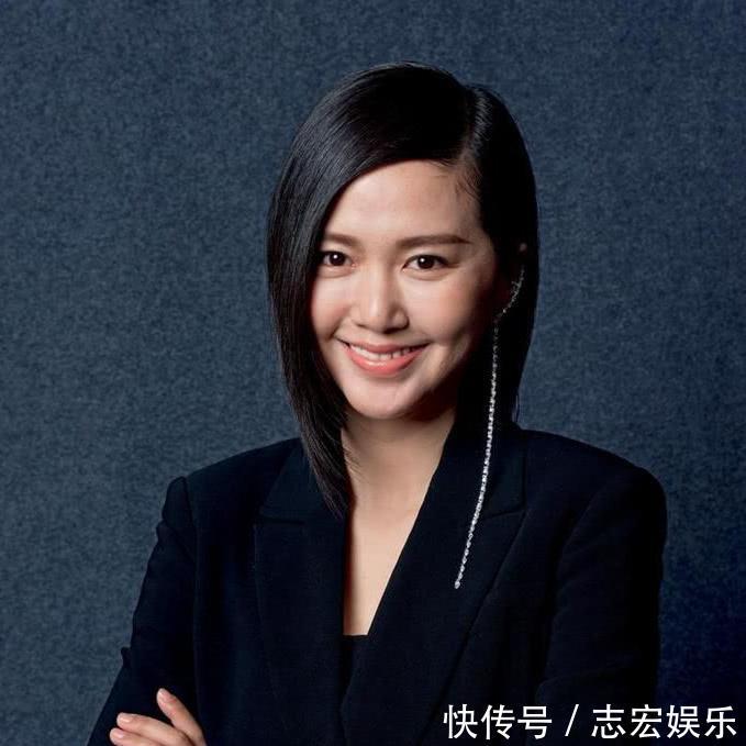 曾穷到去酒吧卖唱,因一首歌赚1000万,今身家过