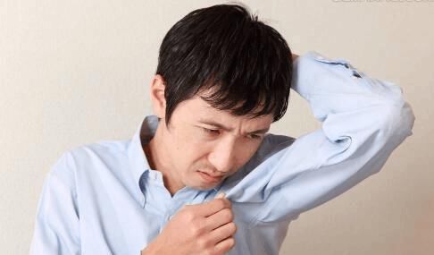 生姜盐巴治狐臭 医生: 皮肤会烂掉!