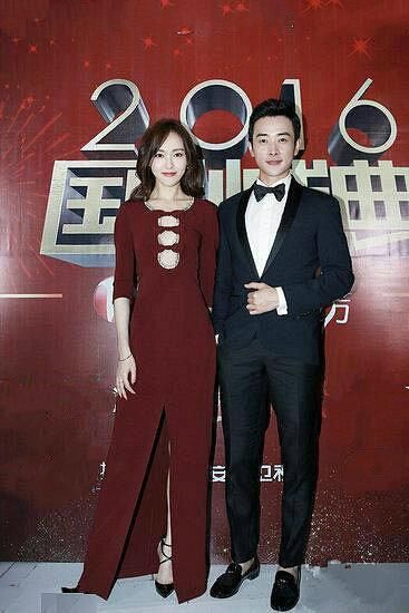 唐嫣堪称合影杀手:杨幂迪丽热巴不是她对手,