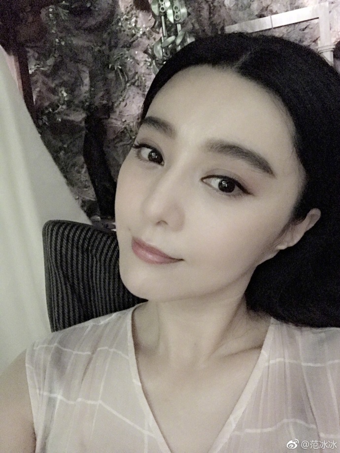 范冰冰浓眉大眼电力十足 网友却在催婚
