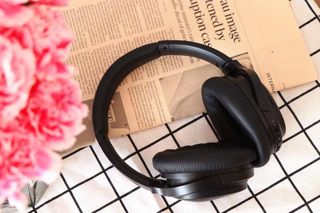 舒适度最好的头戴式耳机 t0192fe1d428fa706e3.jpg?size=640x426