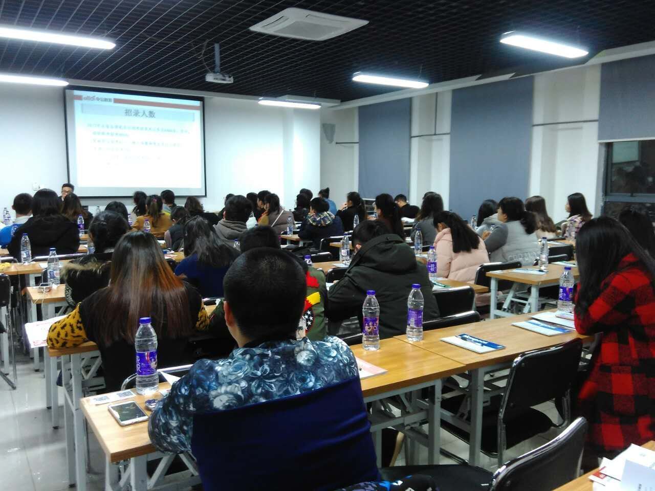 到底该不该考乡镇公务员,乡镇公务员待遇如何