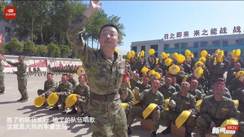 十八般武艺齐上阵，快来围观兵哥哥的拉歌现场