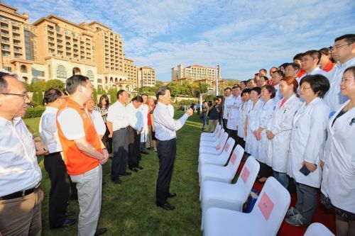 览海注入沪滇帮扶新内涵,组织沪上医疗专家赴