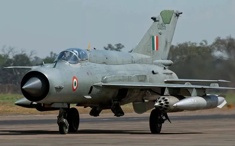 印度米格21已经开始退役,歼7会什么时候退役?