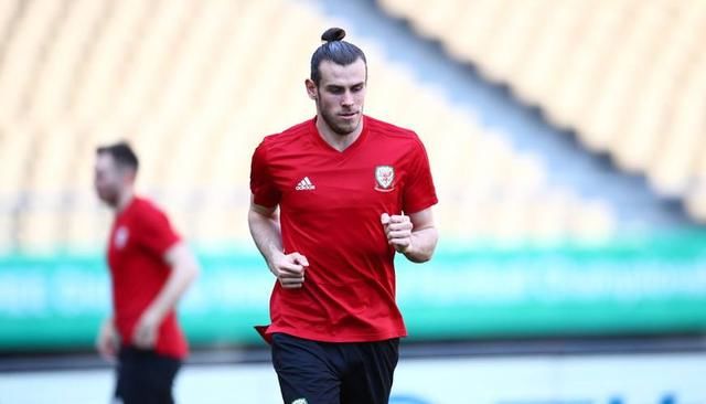 中国杯第一巨星!国足众将期待对位贝尔,天王不