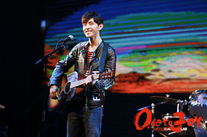 《欢乐颂2》“摇滚青年”邓伦跨界变身真歌王 《欢乐颂2》“摇滚青年”邓伦跨界变身真歌王