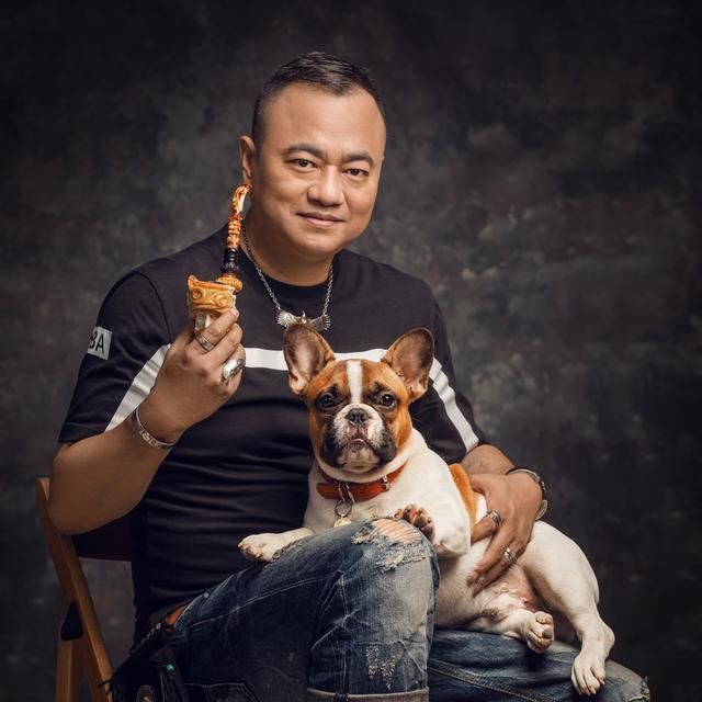 他是赵本山背后的老大,黑道背景被曝堪称乌鸦