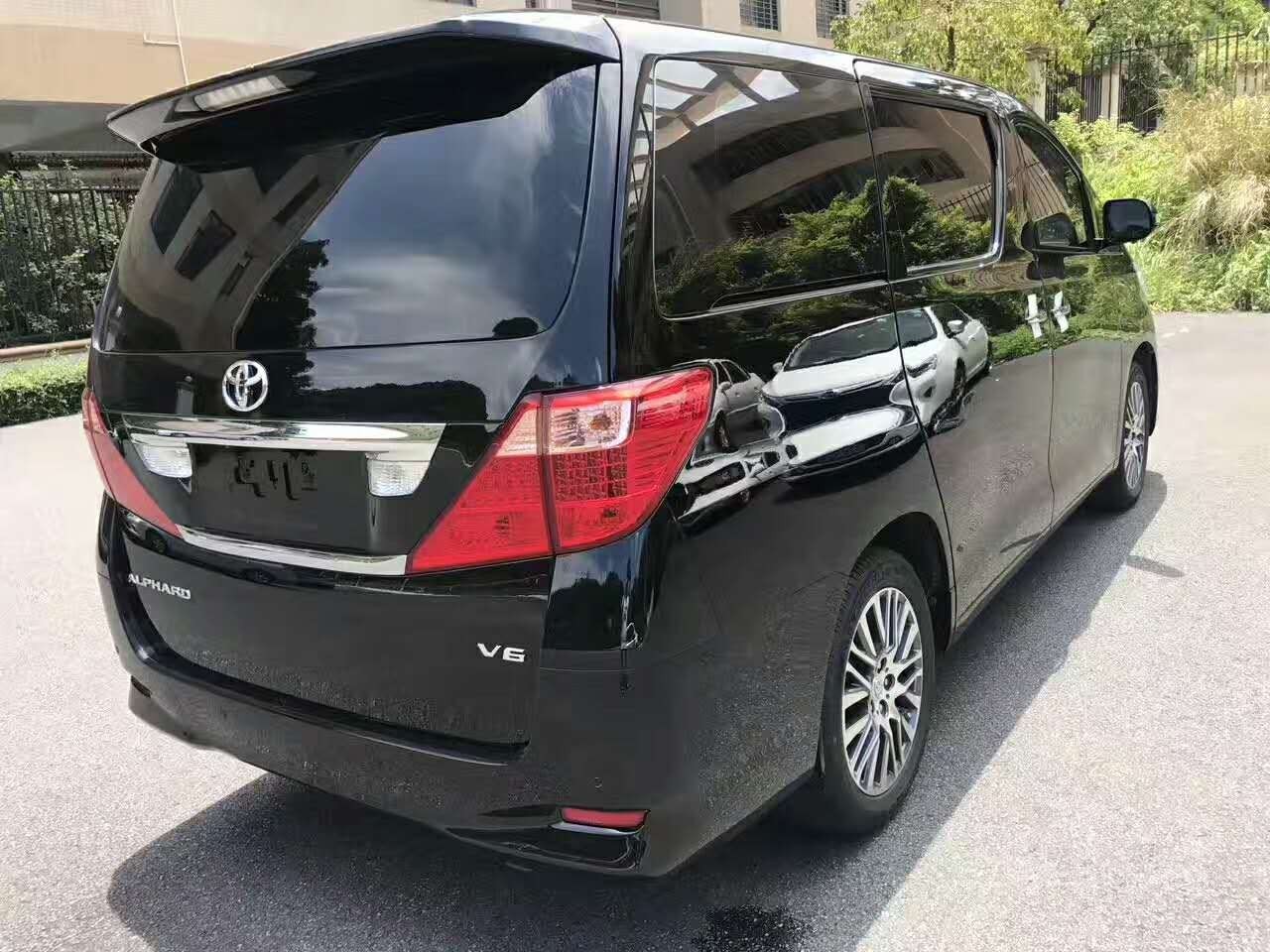 温州商人张先生15万够得丰田"埃尔法"3.5中东版豪华mpv