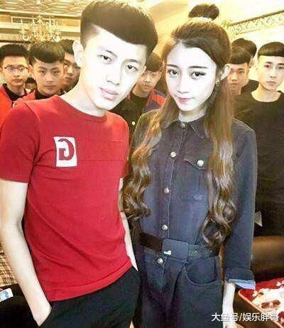 牌牌琦被封,小伊伊现身ks被调侃:大难临头各自