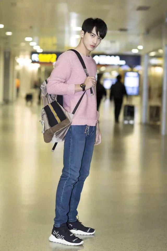 星扒客|许魏洲能被Fendi和Coach同时看中 会穿