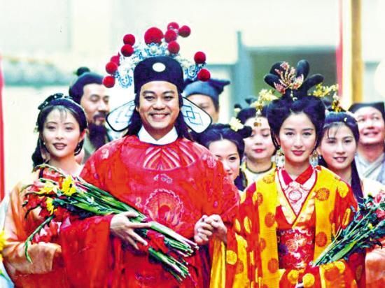 54岁关咏荷近照曝光,女儿简直是翻版,年轻时求