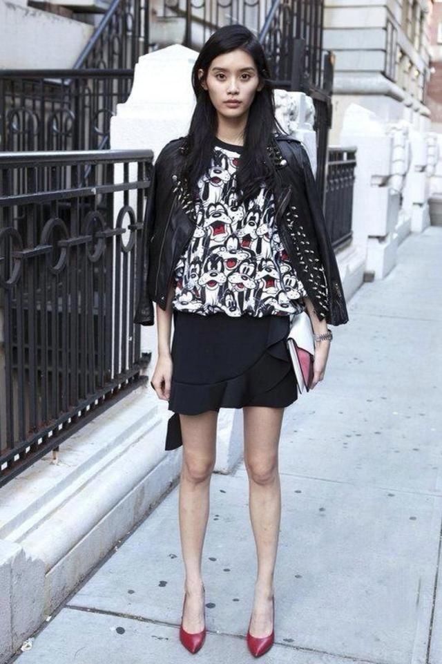 那些天天夸奚梦瑶腿比人长的,难道就没人发现