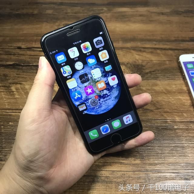 用了1年多的苹果iphone7代对比iphone8代,会有