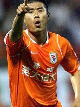 中国足球最好的前锋排名,现役一位球员上榜,第