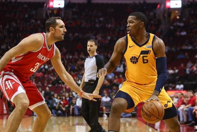 4代鹰王助拳火箭 姚明得其一破咒 哈登得三冲