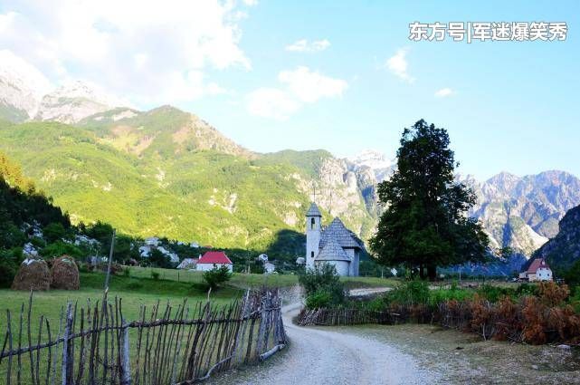 此国跟苏联翻脸,中国援助其多达100亿,多年后