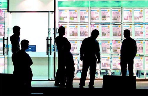 刚住7个月租户就被涨租 谁在背后哄抬房租?