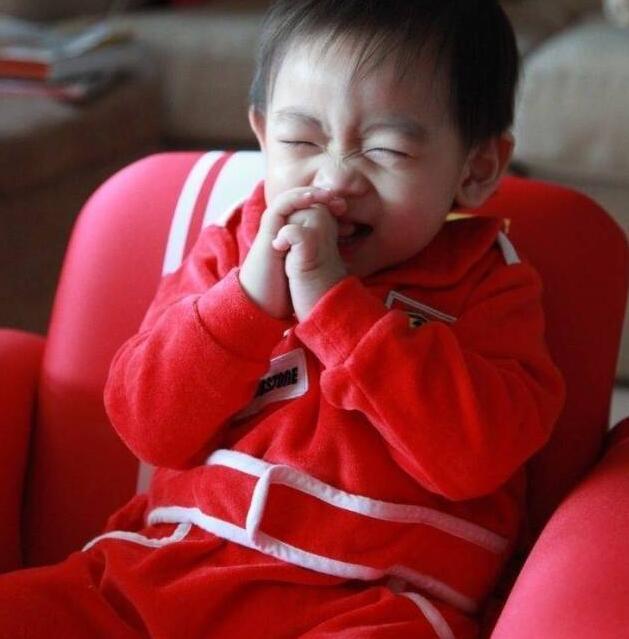 近日,林志颖妻子晒出kimi小时候的一组照片.