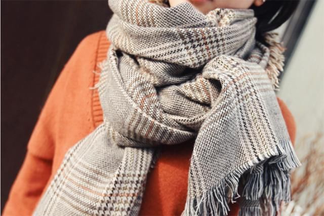搞定冬季所有穿搭,有这4条围巾就够了!