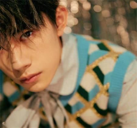 易烊千玺为何不上《明星大侦探》,粉丝拒绝的