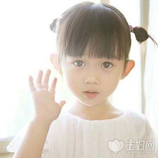 小女孩短发怎么扎简单好看 宝宝扎头发的方法