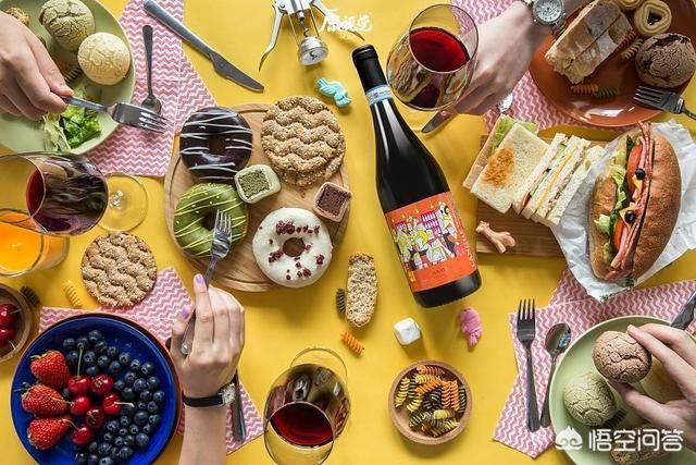 喝葡萄酒应该搭配什么食物
