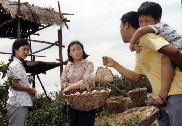 电影往事:八十年代老电影《咱们的牛百岁》中